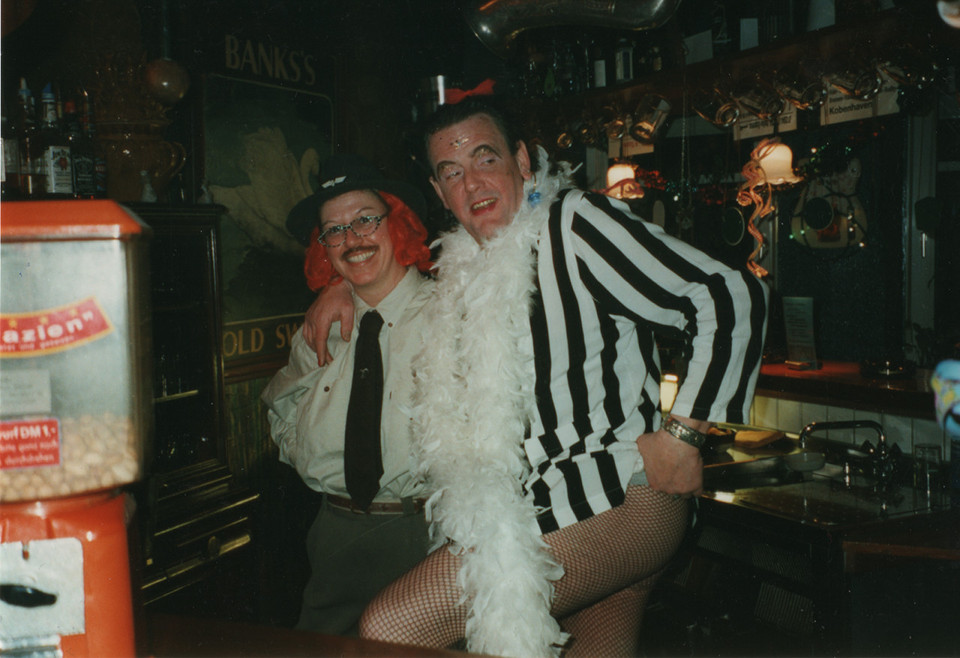 bhb tuntenball-erste-rosenmontagsparty-claudia-rainer-1998     